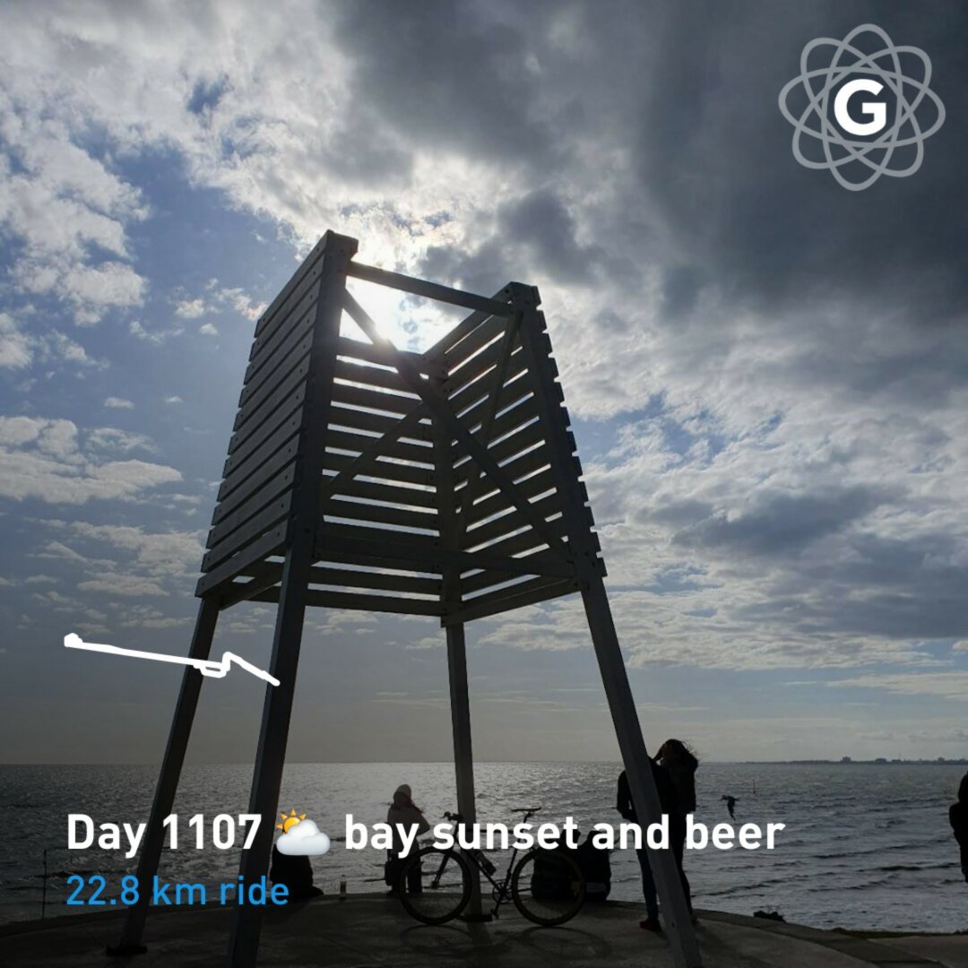Day 1107 ⛅ bay sunset and beer